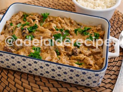 Strogonoff de Carne de Porco com Cogumelos | Receita Fácil e Deliciosa!