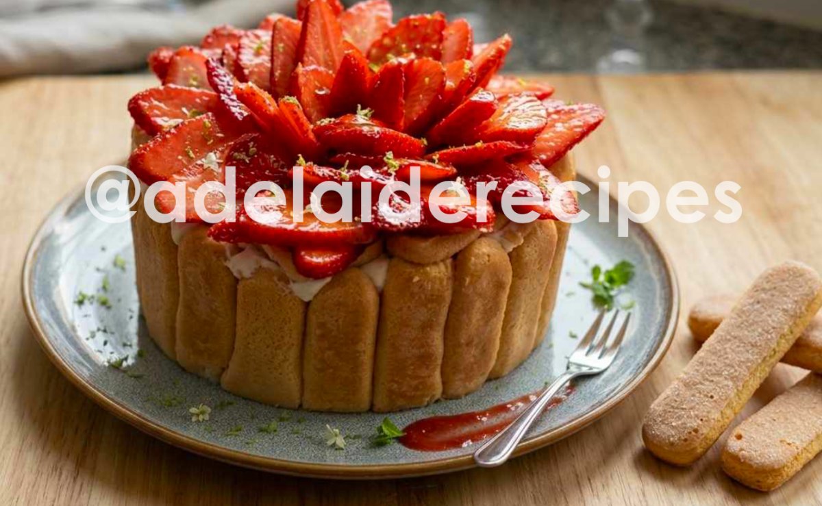 Charlotte de Morangos | A Sobremesa que Vai Surpreender Toda a Gente!