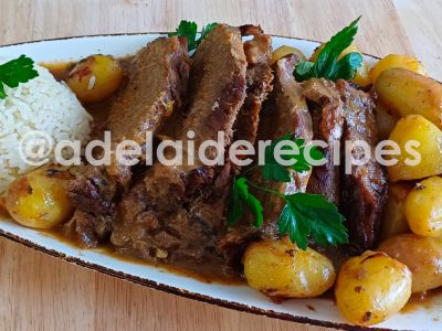 Vitela Assada no Forno Suculenta com Batatinhas