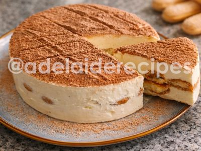Cheesecake de Tiramisù | A Sobremesa que Junta Dois Clássicos numa Só Fatia!