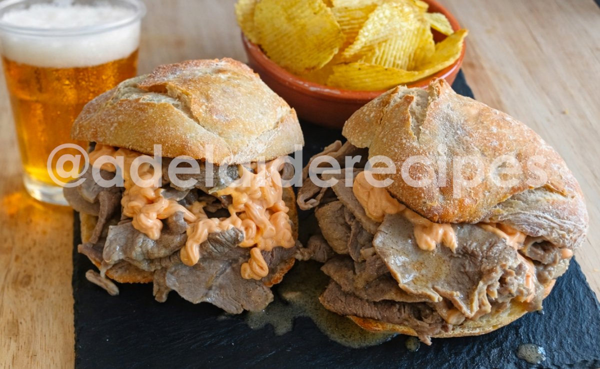 Bifanas no Pão | Delicious and Juicy!